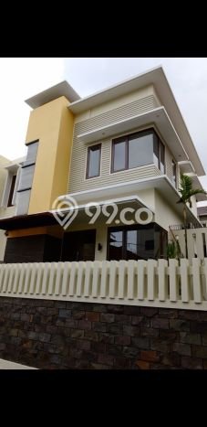 Jual Rumah Luas Elegan Dengan View Cantik di Rawamangun, Jakarta Timur Jual Rumah Luas Elegan Dengan View Cantik di Rawamangun, Jakarta Timur