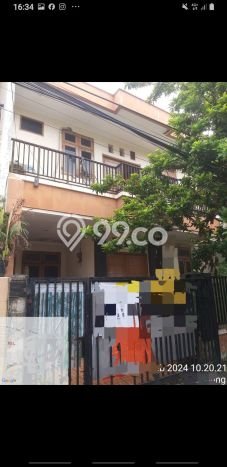 Rumah Elit Modern Tanpa Renovasi di Pulomas Jakarta Timur Rumah Elit Modern Tanpa Renovasi di Pulomas Jakarta Timur