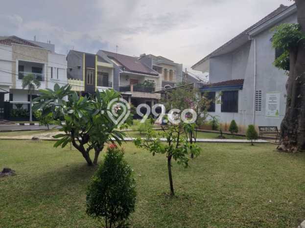 Ready to Use! Luxury House LT 208m2 Desain Modern di Pulomas Ready to Use! Luxury House LT 208m2 Desain Modern di Pulomas