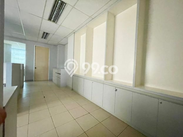 Ruko untuk Disewa di Pusat Jakarta Barat Luas Bangunan 246m2 Ruko untuk Disewa di Pusat Jakarta Barat Luas Bangunan 246m2