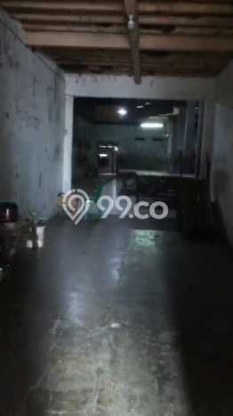 Disewakan Gudang Strategis di Semper, Luas 900m², Area Utama Disewakan Gudang Strategis di Semper, Luas 900m², Area Utama