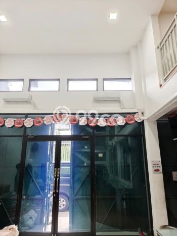 Ruko disewakan lokasi strategis Cakung Jakarta Timur 240m2 Ruko disewakan lokasi strategis Cakung Jakarta Timur 240m2