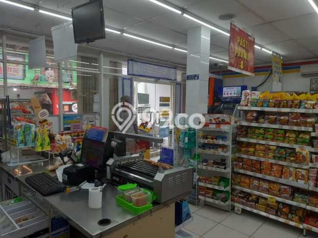 Unit Ruko Dijual di Jakarta Timur LT 184m2 & LB 240m2 Unit Ruko Dijual di Jakarta Timur LT 184m2 & LB 240m2