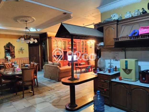 Siap Huni Rumah Mewah 7 Kamar di Pulo Gadung Dekat ke Mana Pun Siap Huni Rumah Mewah 7 Kamar di Pulo Gadung Dekat ke Mana Pun