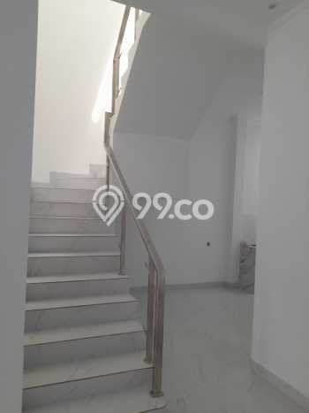 Rumah Mewah Siap Huni LT 102m2 di Kelapa Gading, Jakarta Utara Rumah Mewah Siap Huni LT 102m2 di Kelapa Gading, Jakarta Utara