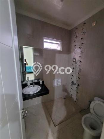 Disewakan! Rumah 5 Kamar Tidur &
4 Kamar Mandi di Pulogebang, Jakarta Timur Disewakan! Rumah 5 Kamar Tidur &
4 Kamar Mandi di Pulogebang, Jakarta Timur
