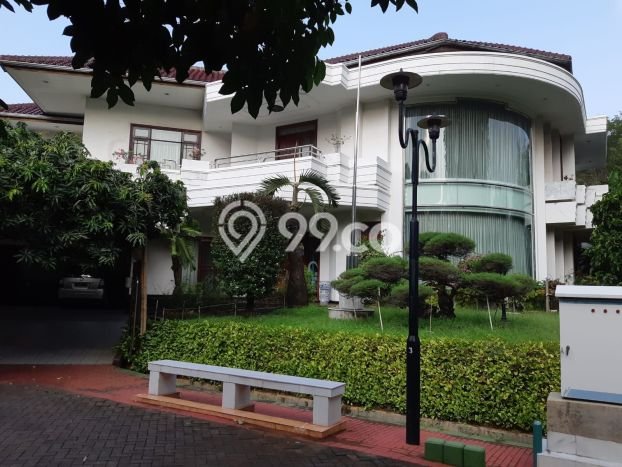 Siap Huni Rumah Mewah 5 Kamar di Kelapa Gading Dekat ke Mana Pun Siap Huni Rumah Mewah 5 Kamar di Kelapa Gading Dekat ke Mana Pun