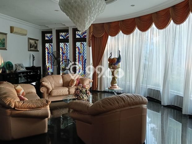 Siap Huni Rumah Mewah 5 Kamar di Kelapa Gading Dekat ke Mana Pun Siap Huni Rumah Mewah 5 Kamar di Kelapa Gading Dekat ke Mana Pun