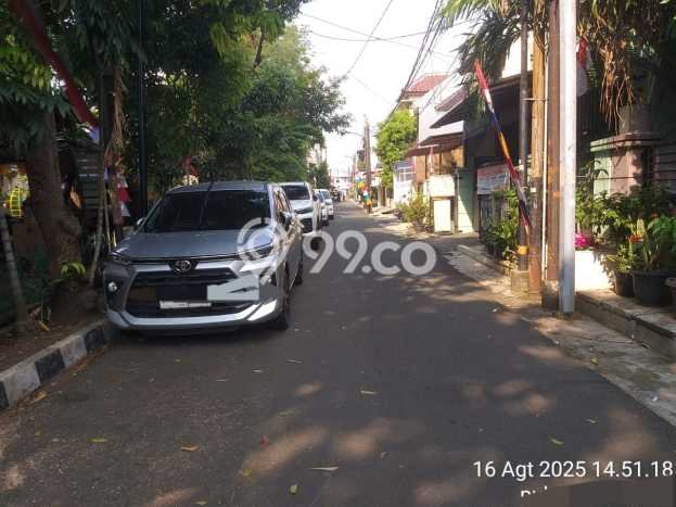 Rumah Elit Modern Siap Huni di Pulo Asem Jakarta Timur Rumah Elit Modern Siap Huni di Pulo Asem Jakarta Timur