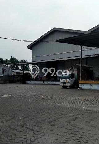 Unit Gudang disewakan di Ciracas Jakarta Timur dengan LT 1000m2 / LB 1000m2 Unit Gudang disewakan di Ciracas Jakarta Timur dengan LT 1000m2 / LB 1000m2
