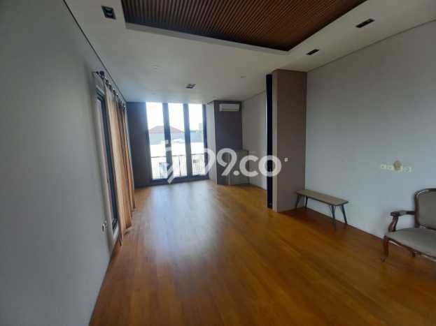 Hunian Elit LB 606m2 Siap Huni Desain Elegan di Kayu Putih, Jakarta Timur Hunian Elit LB 606m2 Siap Huni Desain Elegan di Kayu Putih, Jakarta Timur