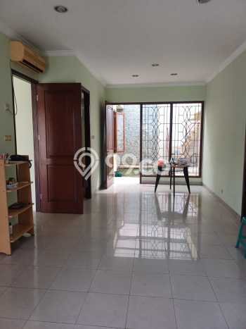 Siap Huni Rumah Mewah 2 Kamar di Kelapa Gading Dekat ke Mana Pun Siap Huni Rumah Mewah 2 Kamar di Kelapa Gading Dekat ke Mana Pun