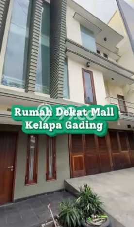 Siap Huni Rumah Mewah 5 Kamar di Kelapa Gading Dekat ke Mana Pun Siap Huni Rumah Mewah 5 Kamar di Kelapa Gading Dekat ke Mana Pun