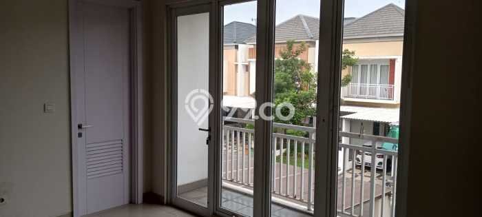 Rumah Elit Modern Tanpa Renovasi di Summarecon Bekasi Bekasi Rumah Elit Modern Tanpa Renovasi di Summarecon Bekasi Bekasi
