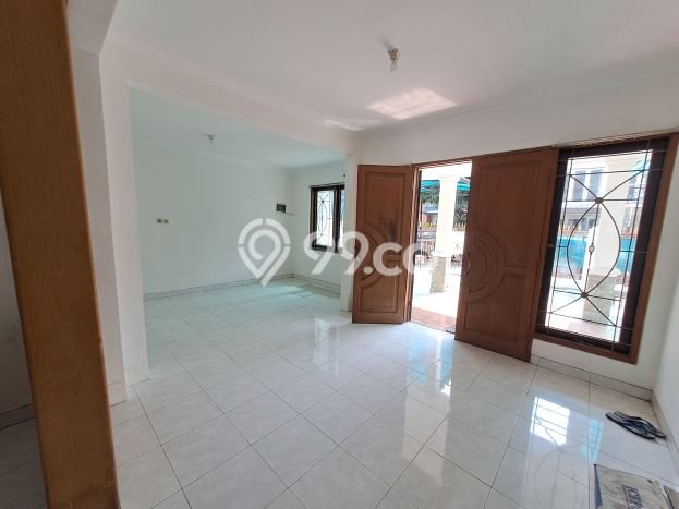 Lokasi strategis! Rumah siap huni dikontrakkan di Kelapa Gading LB 110m2 Lokasi strategis! Rumah siap huni dikontrakkan di Kelapa Gading LB 110m2