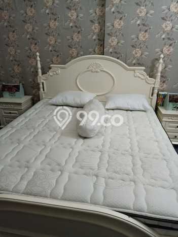 Disewakan! Rumah 4 Kamar Tidur &
4 Kamar Mandi di Riau, Bandung Disewakan! Rumah 4 Kamar Tidur &
4 Kamar Mandi di Riau, Bandung