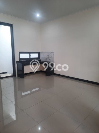 Disewakan! Rumah 2 Kamar Tidur &
2 Kamar Mandi di Taman Kopo Indah, Bandung Disewakan! Rumah 2 Kamar Tidur &
2 Kamar Mandi di Taman Kopo Indah, Bandung