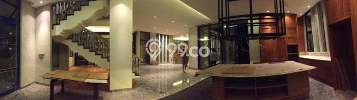 Rumah Mewah Siap Huni LT 400m2 di Kelapa Gading, Jakarta Utara Rumah Mewah Siap Huni LT 400m2 di Kelapa Gading, Jakarta Utara