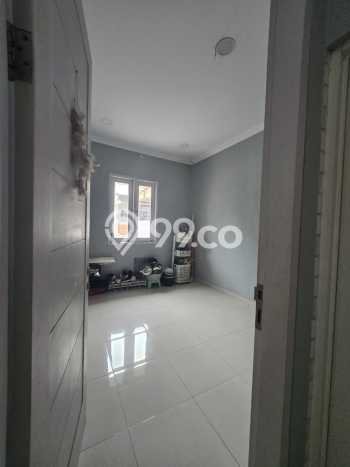 Dijual Hunian Rumah Terawat 4 Kamar di Pejuang, Bekasi Dijual Hunian Rumah Terawat 4 Kamar di Pejuang, Bekasi