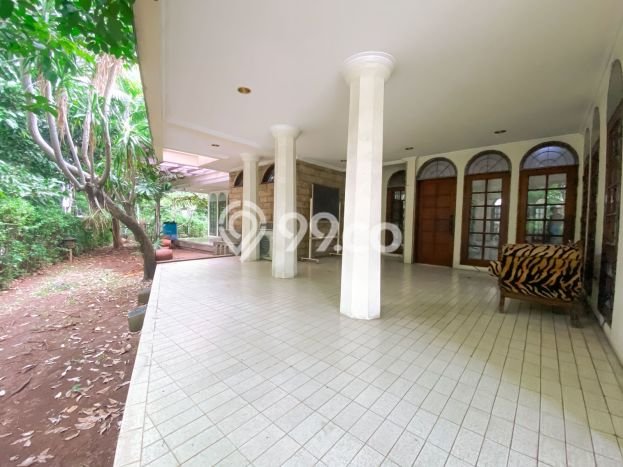 Ready to Use! Luxury House LT 865m2 Desain Elegan di Kuningan Ready to Use! Luxury House LT 865m2 Desain Elegan di Kuningan