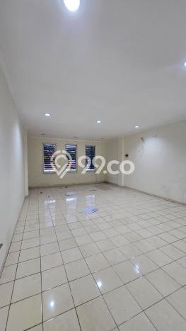 Disewakan Ruko di Kawasan Ramai Alam Sutera Luas 237m2 Disewakan Ruko di Kawasan Ramai Alam Sutera Luas 237m2