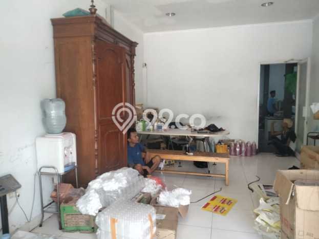 Gudang Strategis Kawasan , Luas 400m2m², Kawasan Komersial, Lokasi Ramai Gudang Strategis Kawasan , Luas 400m2m², Kawasan Komersial, Lokasi Ramai