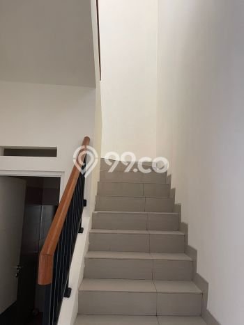 Rumah Luas Asri 3 KT Siap Pakai di harapan indah Bekasi Rumah Luas Asri 3 KT Siap Pakai di harapan indah Bekasi
