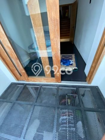 Rumah Mewah LB 190m2 Siap Pakai Desain Elegan di Pulomas, Jakarta Timur Rumah Mewah LB 190m2 Siap Pakai Desain Elegan di Pulomas, Jakarta Timur