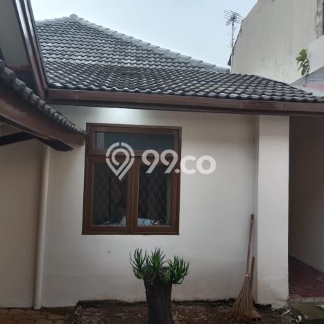 Siap Huni Rumah Mewah 6 Kamar di Menteng Dekat ke Mana Saja Siap Huni Rumah Mewah 6 Kamar di Menteng Dekat ke Mana Saja