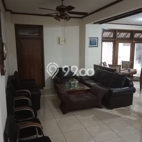 Siap Huni Rumah Mewah 6 Kamar di Menteng Dekat ke Mana Saja Siap Huni Rumah Mewah 6 Kamar di Menteng Dekat ke Mana Saja