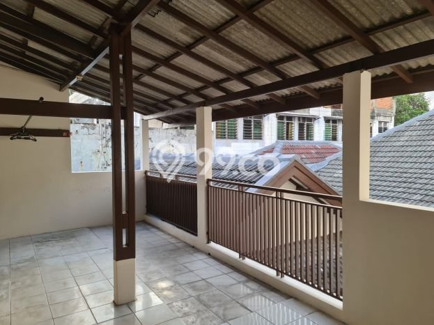 Siap Huni Rumah Mewah 6 Kamar di Menteng Dekat ke Mana Saja Siap Huni Rumah Mewah 6 Kamar di Menteng Dekat ke Mana Saja