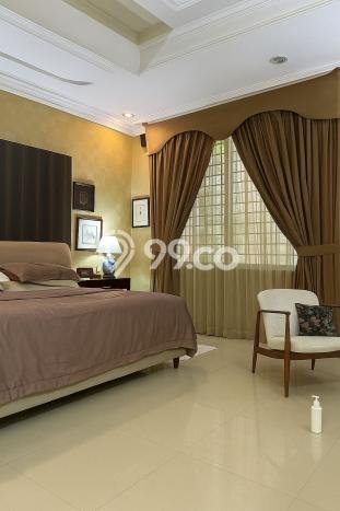 Siap Huni Hunian Elit 4 Kamar di Mampang Prapatan Dekat ke Mana Pun Siap Huni Hunian Elit 4 Kamar di Mampang Prapatan Dekat ke Mana Pun