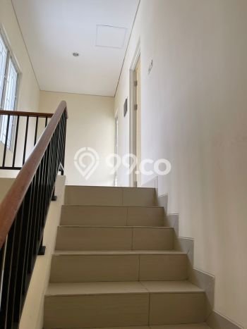 Rumah Luas Asri 3 KT Siap Pakai di harapan indah Bekasi Rumah Luas Asri 3 KT Siap Pakai di harapan indah Bekasi