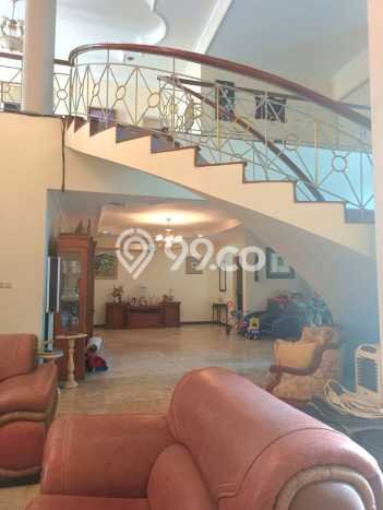 Dijual Rumah Premium dengan Fasilitas Sekitar Komplit di Cinere, Depok Dijual Rumah Premium dengan Fasilitas Sekitar Komplit di Cinere, Depok