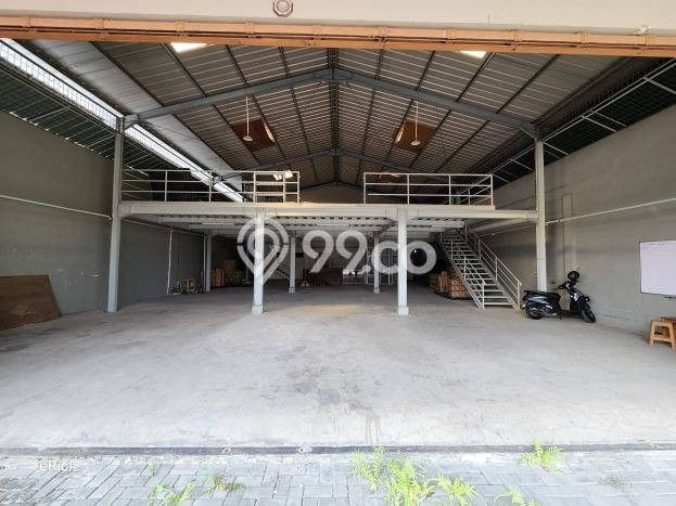 Gudang Lokasi Strategis Kawasan Bekasi Timur, Luas 700m², Disewakan, Pusat Bisnis Gudang Lokasi Strategis Kawasan Bekasi Timur, Luas 700m², Disewakan, Pusat Bisnis
