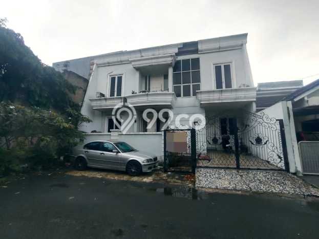 Dijual Rumah Luas Elegan Dengan View Cantik di Pondok Bambu, Jakarta Timur Dijual Rumah Luas Elegan Dengan View Cantik di Pondok Bambu, Jakarta Timur