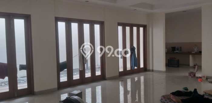 Ready to Use! Luxury House LT 327m2 Desain Elegan di Kayu Putih Ready to Use! Luxury House LT 327m2 Desain Elegan di Kayu Putih