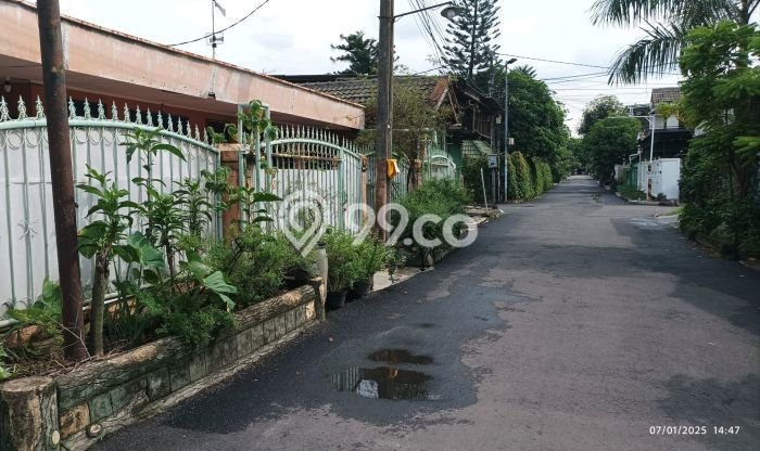 Rumah Strategis Modern Lb 200m2 di Medan Satria, Bekasi Rumah Strategis Modern Lb 200m2 di Medan Satria, Bekasi