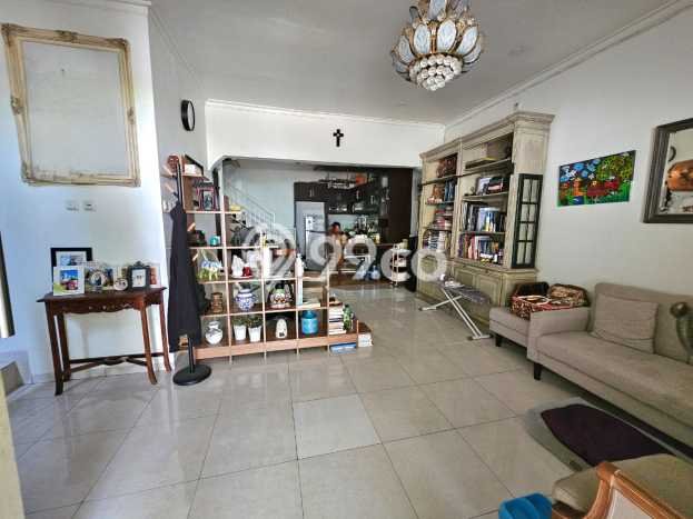 Rumah Luas Asri 5 KT Siap Huni di Metland Menteng Jakarta Timur Rumah Luas Asri 5 KT Siap Huni di Metland Menteng Jakarta Timur