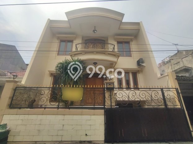 Jual Rumah Luas Elegan Dengan View Cantik di Rawamangun, Jakarta Timur Jual Rumah Luas Elegan Dengan View Cantik di Rawamangun, Jakarta Timur
