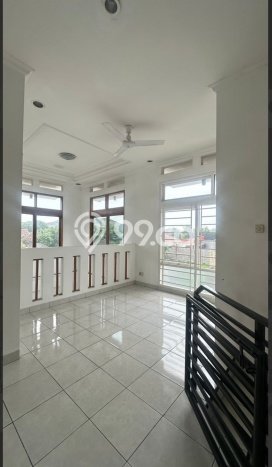 Dijual Rumah Premium dengan Fasilitas Sekitar Lengkap di Mampang Prapatan, Jakarta Selatan Dijual Rumah Premium dengan Fasilitas Sekitar Lengkap di Mampang Prapatan, Jakarta Selatan