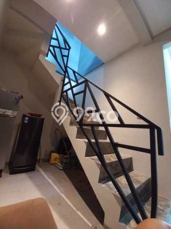 Rumah Strategis Modern Lb 150m2 di Bekasi Timur, Bekasi Rumah Strategis Modern Lb 150m2 di Bekasi Timur, Bekasi