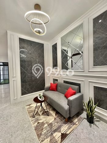 Rumah Strategis Minimalis Lb 180m2 di Cikarang Pusat, Bekasi Rumah Strategis Minimalis Lb 180m2 di Cikarang Pusat, Bekasi