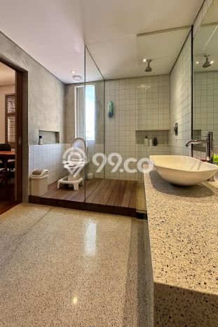 Rumah Mewah LB 190m2 Siap Pakai Desain Elegan di Pulomas, Jakarta Timur Rumah Mewah LB 190m2 Siap Pakai Desain Elegan di Pulomas, Jakarta Timur