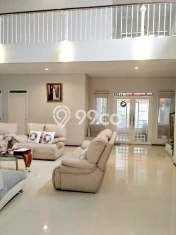 Dijual Rumah Mewah Elegan Dengan View Eksklusif di Pondok Bambu, Jakarta Timur Dijual Rumah Mewah Elegan Dengan View Eksklusif di Pondok Bambu, Jakarta Timur