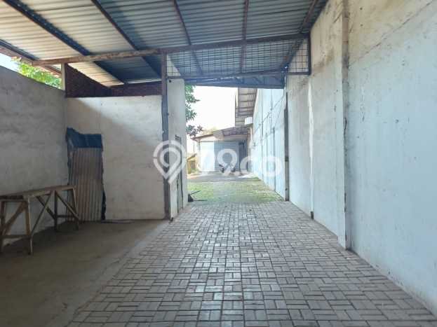 Dijual Gudang Kawasan Narogong, Luas 3000m², Kawasan Komersial, Jalur Strategis Dijual Gudang Kawasan Narogong, Luas 3000m², Kawasan Komersial, Jalur Strategis