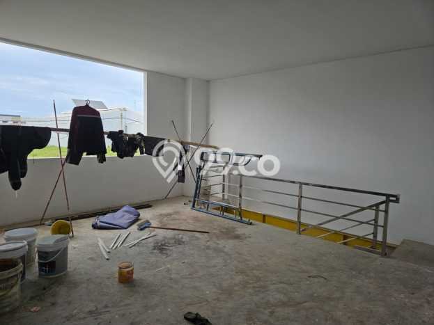 Unit Gudang Disewa Lokasi Tangerang, Tangerang Spesifikasi Luas Bangunan 720m2 Unit Gudang Disewa Lokasi Tangerang, Tangerang Spesifikasi Luas Bangunan 720m2