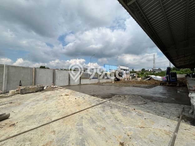 Gudang Disewakan di Cikarang, Luas 3116m², Lokasi Komersial, Akses Utama Gudang Disewakan di Cikarang, Luas 3116m², Lokasi Komersial, Akses Utama