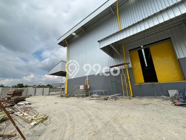 Gudang Disewakan di Cikarang, Luas 3116m², Lokasi Komersial, Akses Utama Gudang Disewakan di Cikarang, Luas 3116m², Lokasi Komersial, Akses Utama