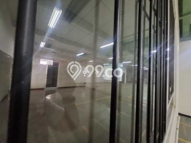 Gudang Area Strategis di Pulo Gadung, Luas 4422m², Jalur Strategis Gudang Area Strategis di Pulo Gadung, Luas 4422m², Jalur Strategis